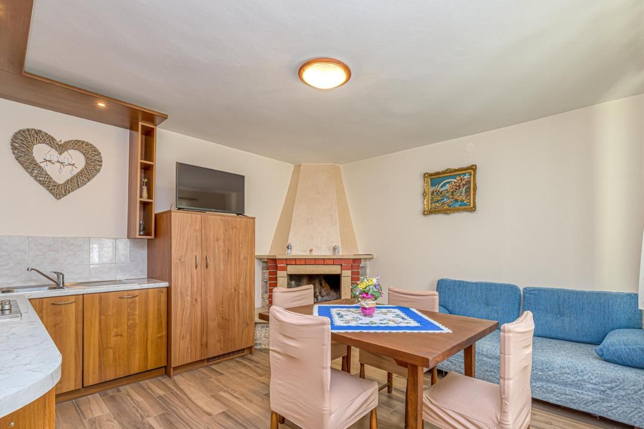 Apartment Flores Stari Pazin 외부 사진