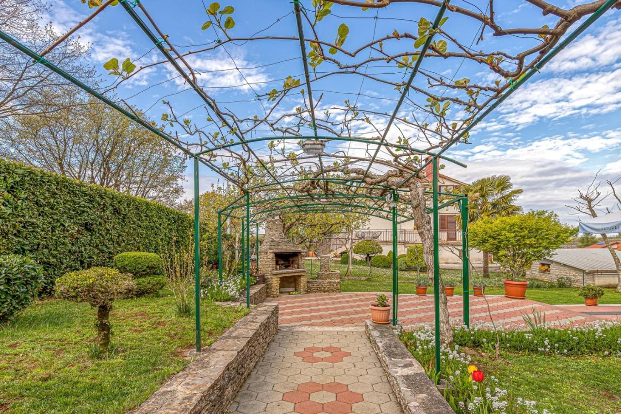 Apartment Flores Stari Pazin 외부 사진